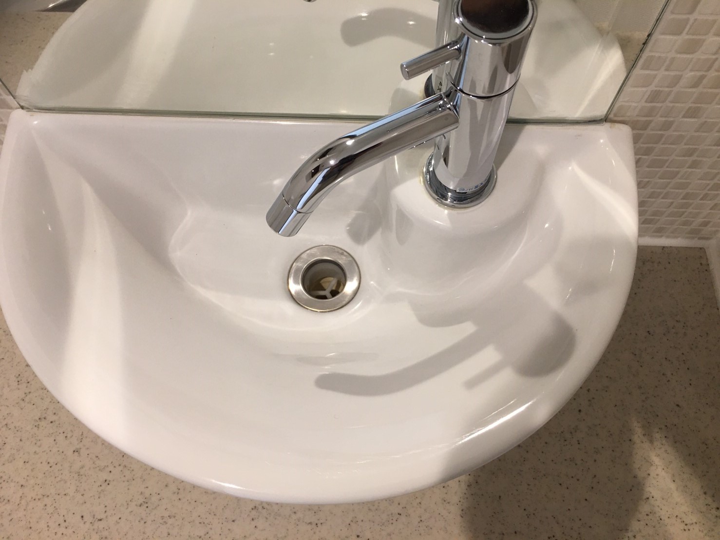 特別清掃　トイレ手洗いボール