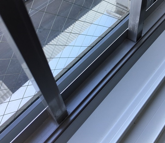 窓ビートカビ除去及び防カビ